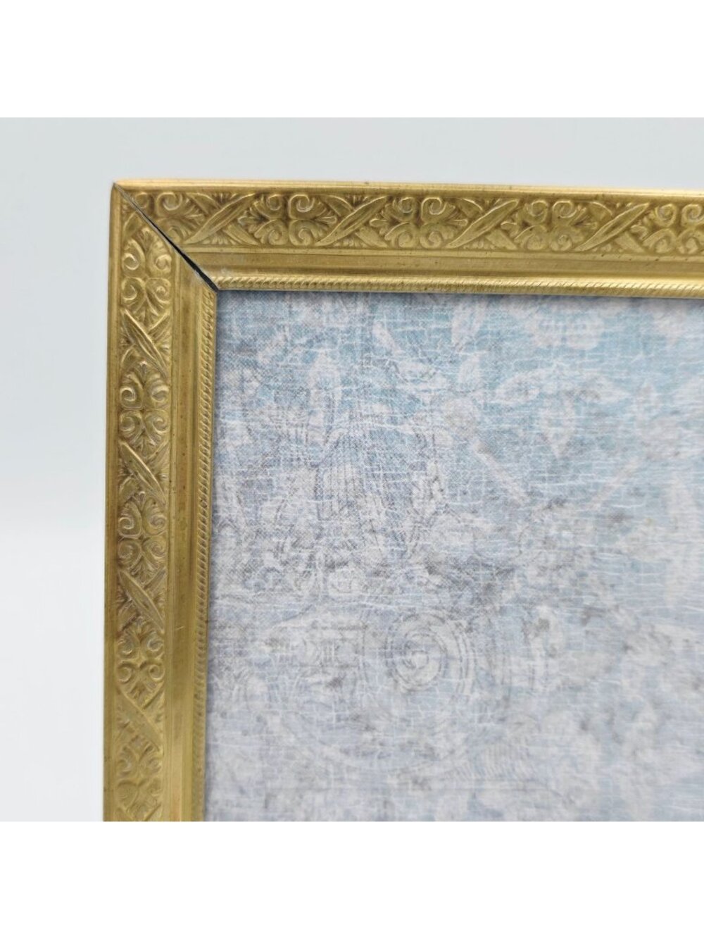 Gold Ornate Vintage Picture Frame Embossed Detailing 4x6 PF97